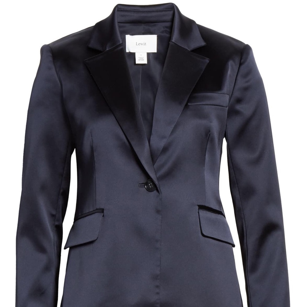 BRAND NEW Lewit Satin Navy Blazer